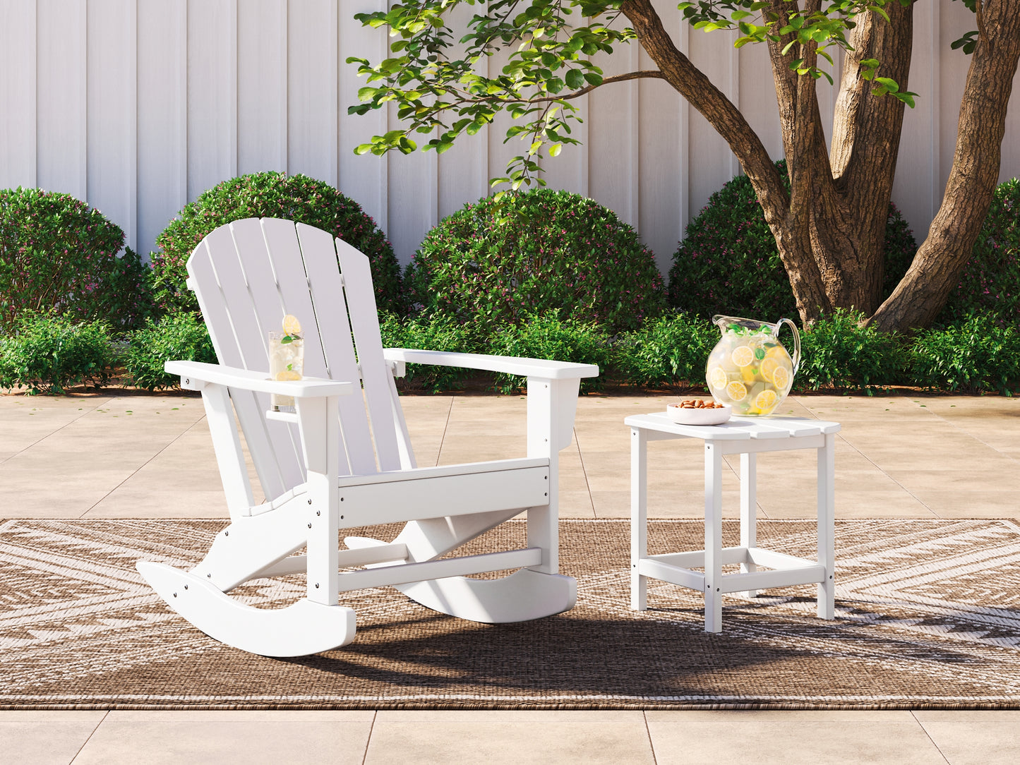 Sundown Treasure Outdoor Chair with End Table