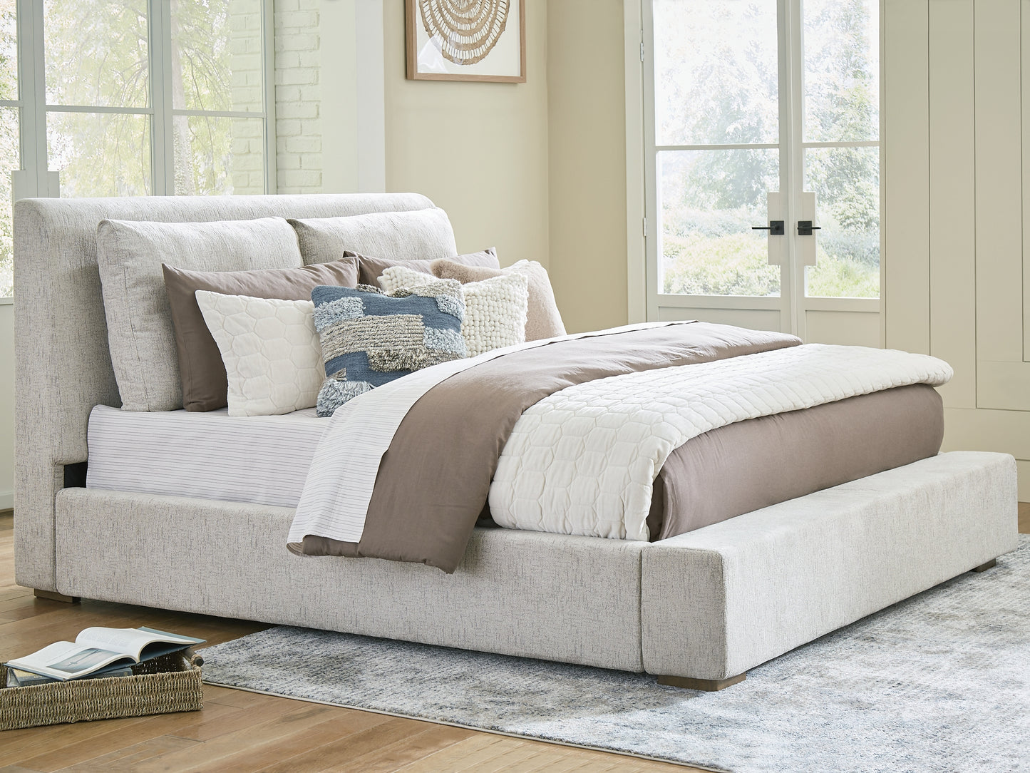 Cabalynn  Upholstered Bed